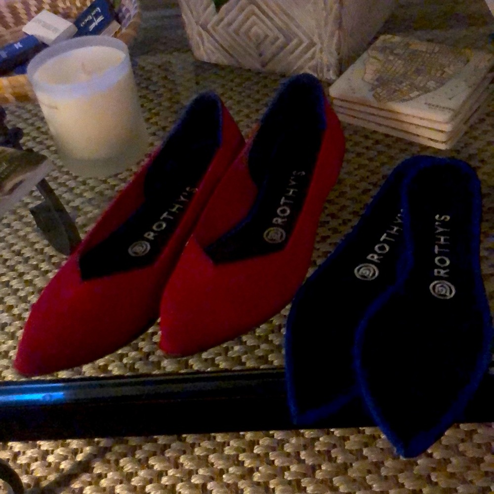 Rothys size 8 with xtra pair of inserts